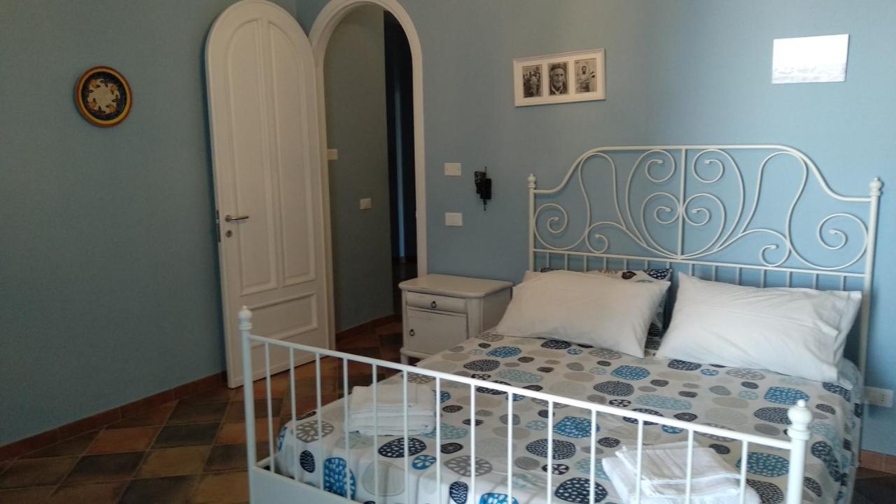 Nereidi Bed & Breakfast Санта Флавия Екстериор снимка