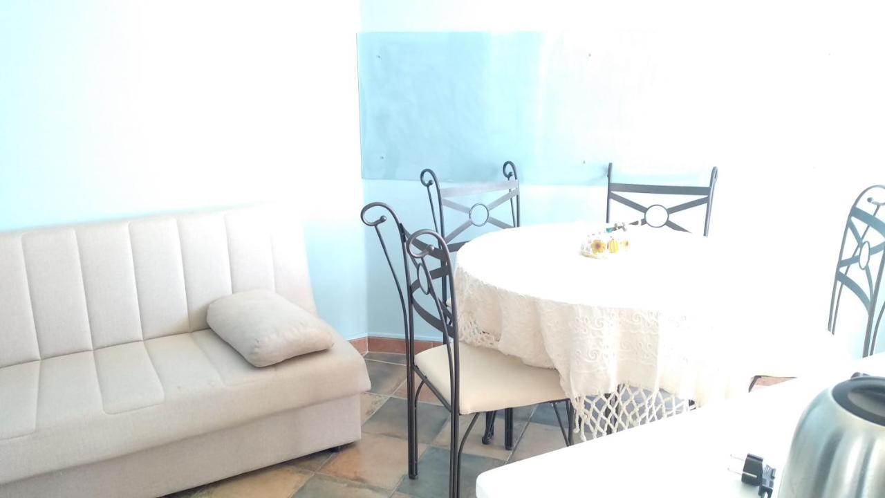 Nereidi Bed & Breakfast Санта Флавия Екстериор снимка